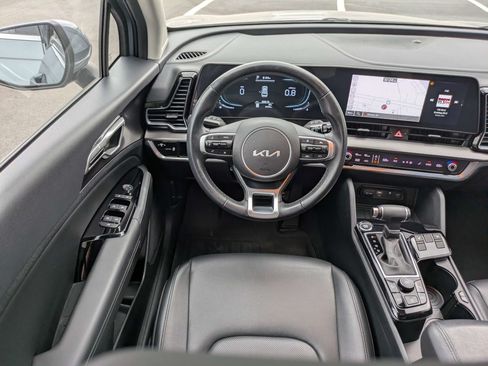 Used 2025 Kia Sportage EX FWD image 22