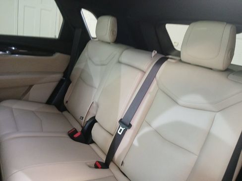 Used 2019 Cadillac XT5 AWD image 15