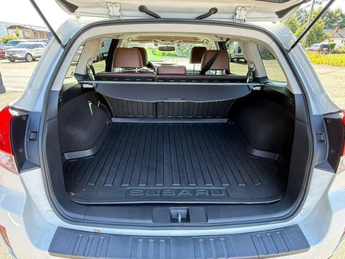 Used 2014 Subaru Outback 2.5i Limited AWD/4WD image 36