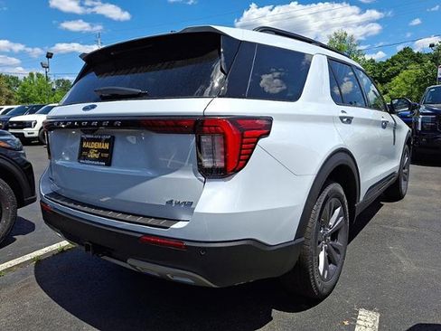 New 2026 Ford Explorer Active w/ Active Comfort Package AWD/4WD image 4