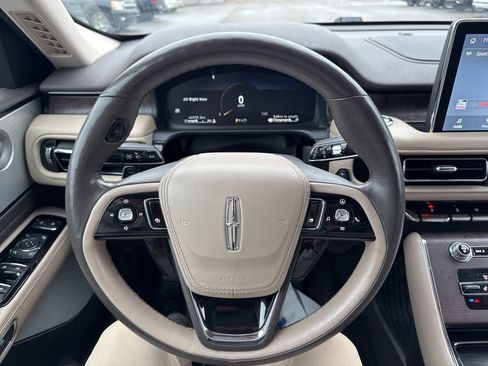 Used 2023 Lincoln Aviator Reserve w/ Equipment Group 201A image 11