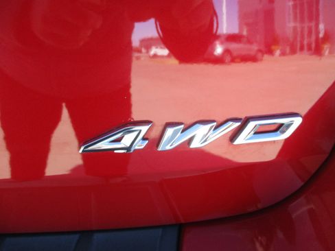 Used 2023 Ford Explorer XLT image 6