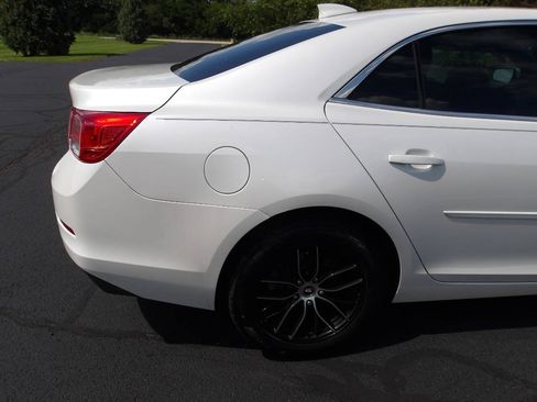 Used 2015 Chevrolet Malibu LT FWD image 33