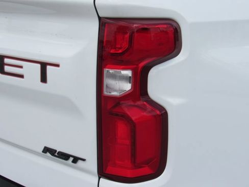 Used 2020 Chevrolet Silverado 1500 RST w/ Convenience Package AWD/4WD image 13