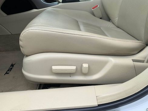 Used 2012 Acura TSX Sedan FWD image 32
