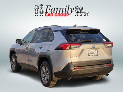 Used 2024 Toyota RAV4 LE AWD/4WD image 3