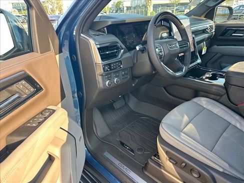 New 2026 GMC Yukon Elevation w/ Elevation Premium Package AWD/4WD image 20