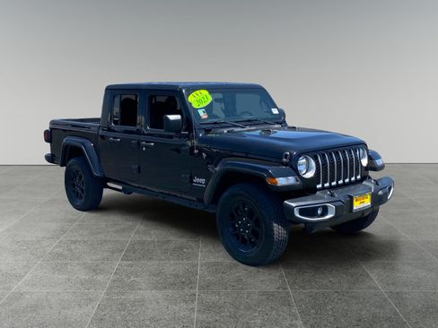 Used 2023 Jeep Gladiator Overland AWD/4WD image 7