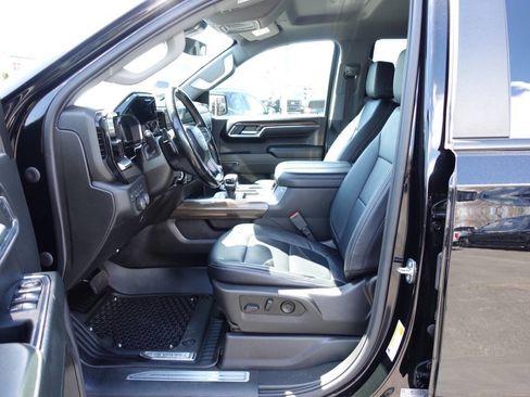 Used 2024 Chevrolet Silverado 1500 RST image 18