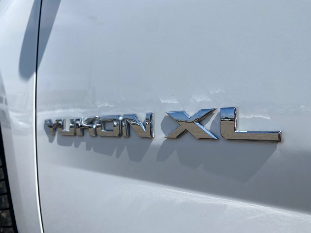 Used 2018 GMC Yukon XL SLT w/ Open Road Package AWD/4WD image 37