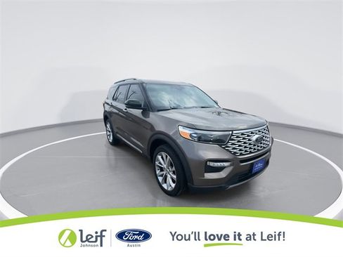 Used 2021 Ford Explorer Platinum w/ Equipment Group 601A image 2