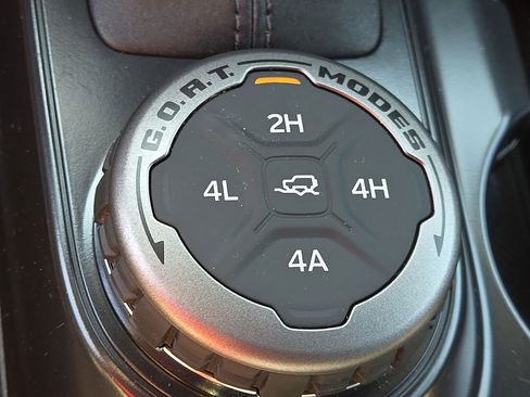 Used 2024 Ford Bronco Wildtrak image 16