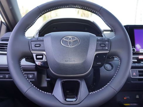 Used 2026 Toyota Camry SE image 19