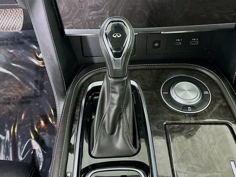 Used 2024 INFINITI QX80 Luxe image 21