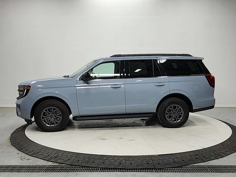 Used 2025 Ford Expedition Active AWD/4WD image 4