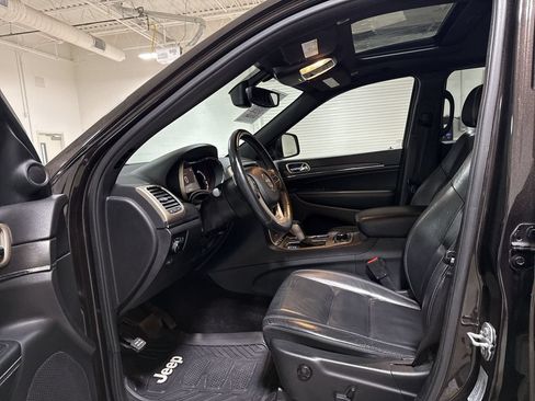 Used 2017 Jeep Grand Cherokee Limited AWD/4WD image 21
