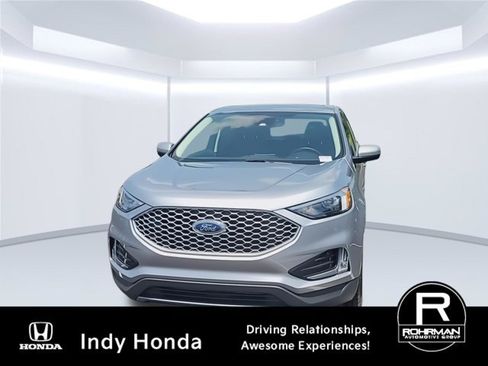 Used 2024 Ford Edge SEL w/ Convenience Package AWD/4WD image 3
