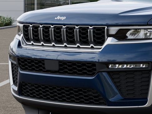 New 2026 Jeep Grand Cherokee L Limited AWD/4WD image 11