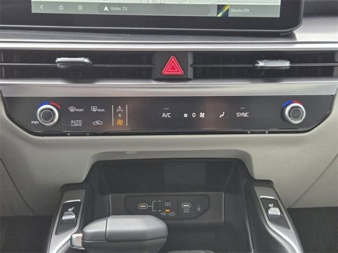 New 2026 Kia Sorento EX w/ EX Premium Package FWD image 16