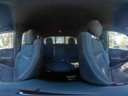 Used 2026 Nissan Frontier PRO-4X AWD/4WD image 38