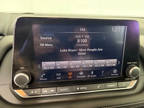 Used 2024 Nissan Rogue SV FWD image 19