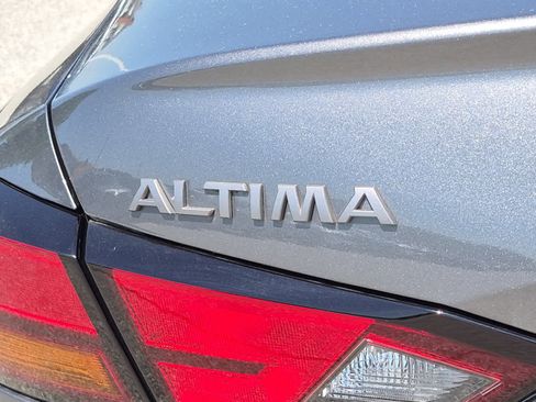 Used 2023 Nissan Altima 2.5 SV w/ SV Premium Package FWD image 22