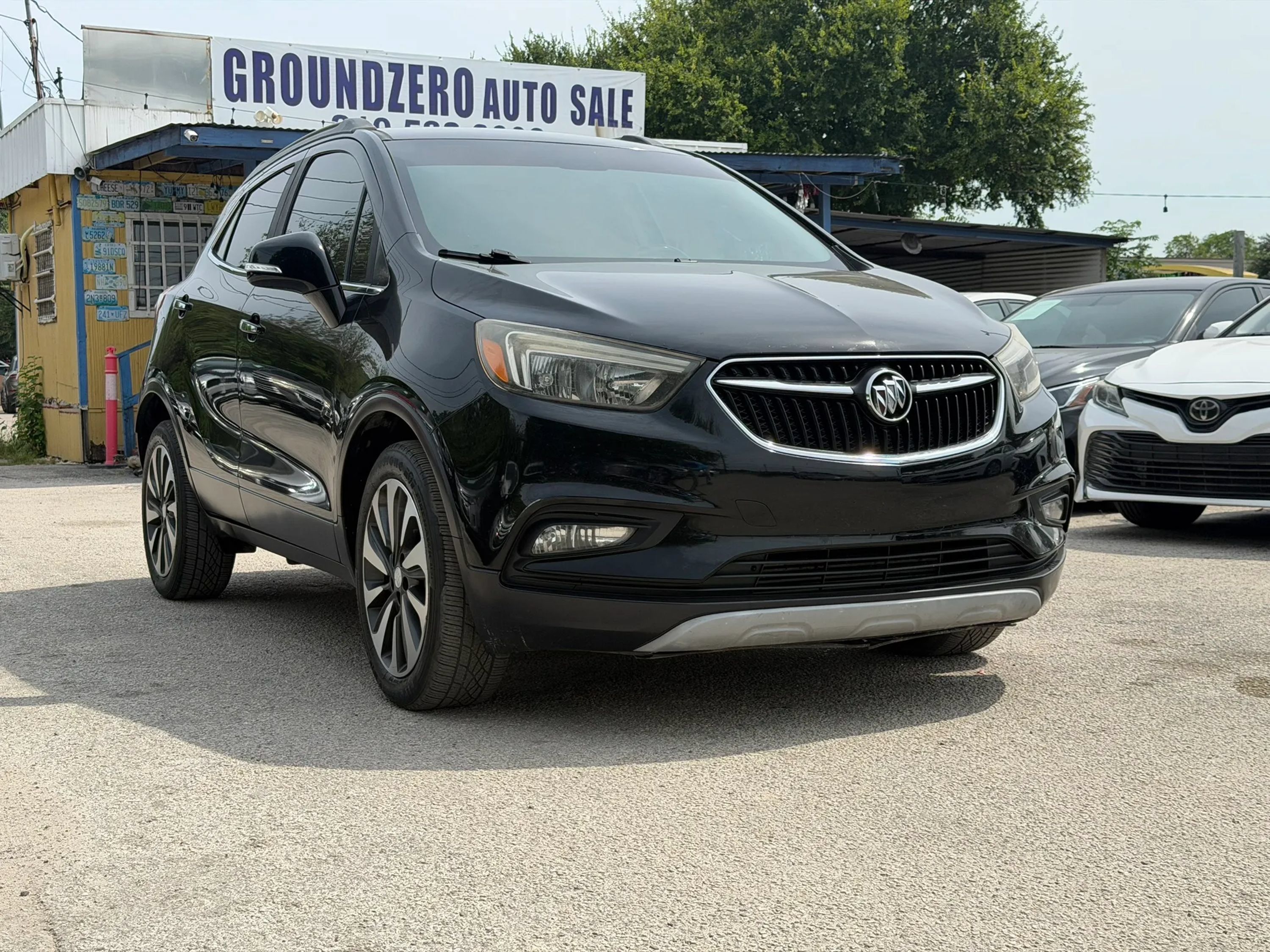 Used 2017 Buick Encore Preferred FWD image 1