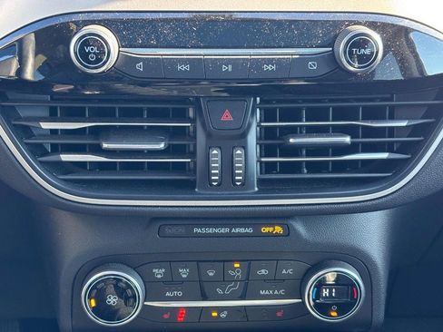 Used 2020 Ford Escape SEL image 23