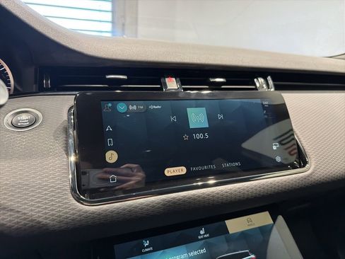 Used 2023 Land Rover Range Rover Evoque R-Dynamic S AWD/4WD image 21