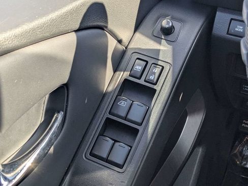 Used 2022 Nissan Frontier SV RWD image 19