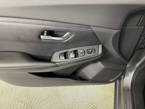 Used 2021 Nissan Sentra SV FWD image 9