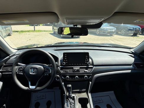 Used 2018 Honda Accord LX image 9
