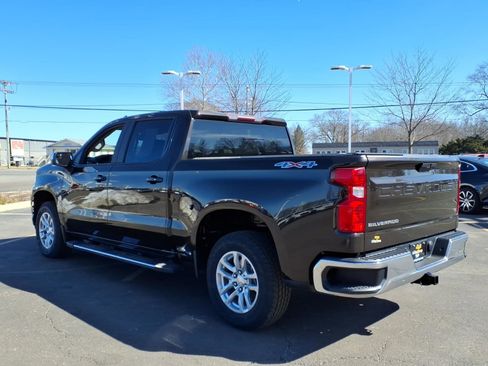 Used 2019 Chevrolet Silverado 1500 LT w/ All-Star Edition image 9