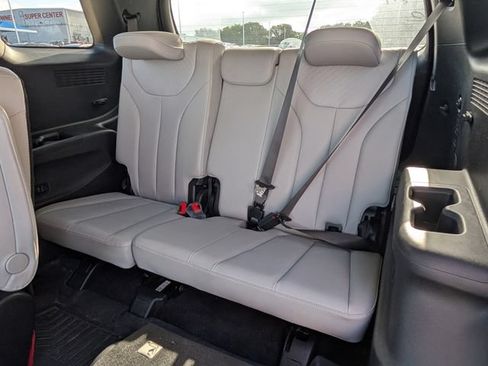 Used 2024 Hyundai Palisade SEL FWD image 20