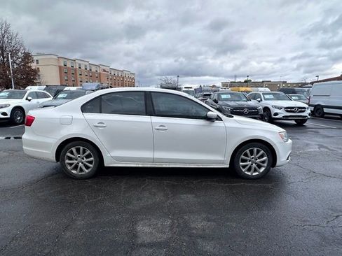 Used 2013 Volkswagen Jetta SE image 10