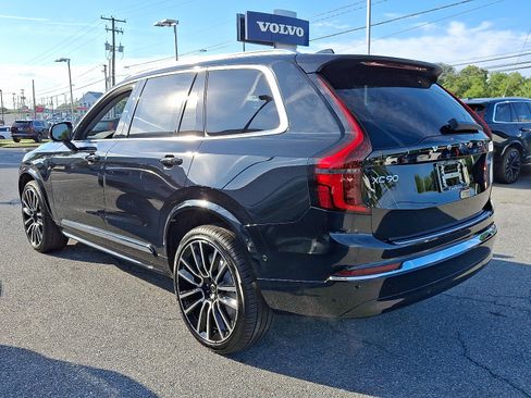 New 2026 Volvo XC90 B6 Plus w/ Protection Package image 3