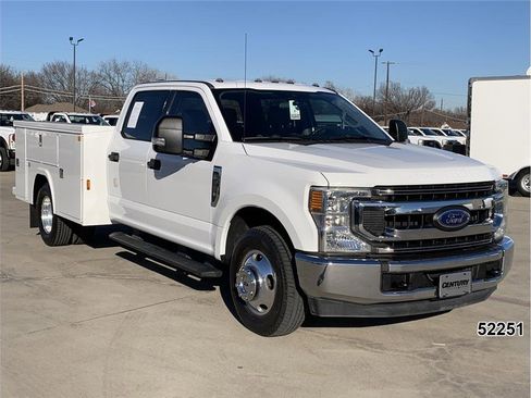 Used 2020 Ford F350 XLT image 3