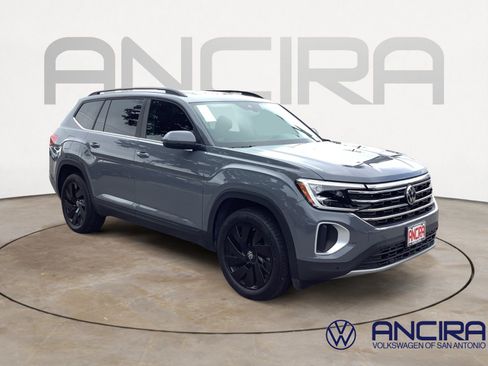 New 2025 Volkswagen Atlas SE FWD image 1