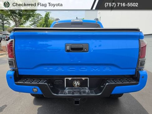 Used 2021 Toyota Tacoma TRD Sport w/ TRD Premium Sport Package AWD/4WD image 4