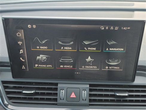 Used 2022 Audi Q5 2.0T Premium Plus w/ Premium Plus Package image 19