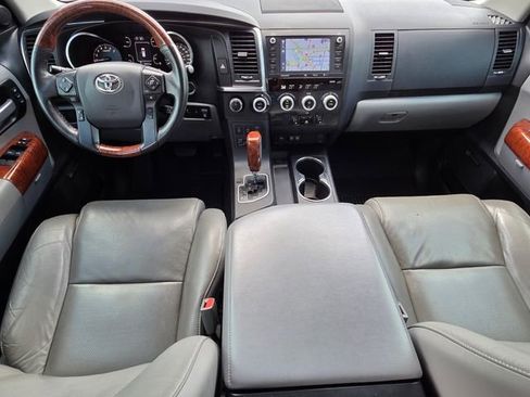 Used 2020 Toyota Sequoia Platinum AWD/4WD image 11