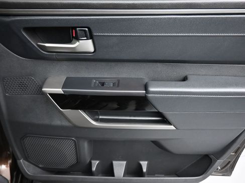 Used 2024 Toyota Tundra Limited image 45