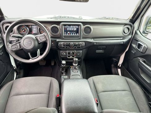 Used 2023 Jeep Gladiator Sport image 16