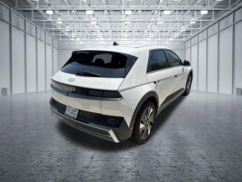 New 2026 Hyundai Ioniq 5 SE RWD image 6