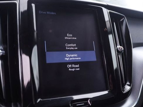 Used 2020 Volvo XC60 T5 Momentum AWD/4WD image 38