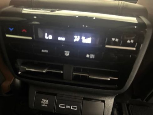Used 2022 Acura MDX FWD w/ Technology Package image 24