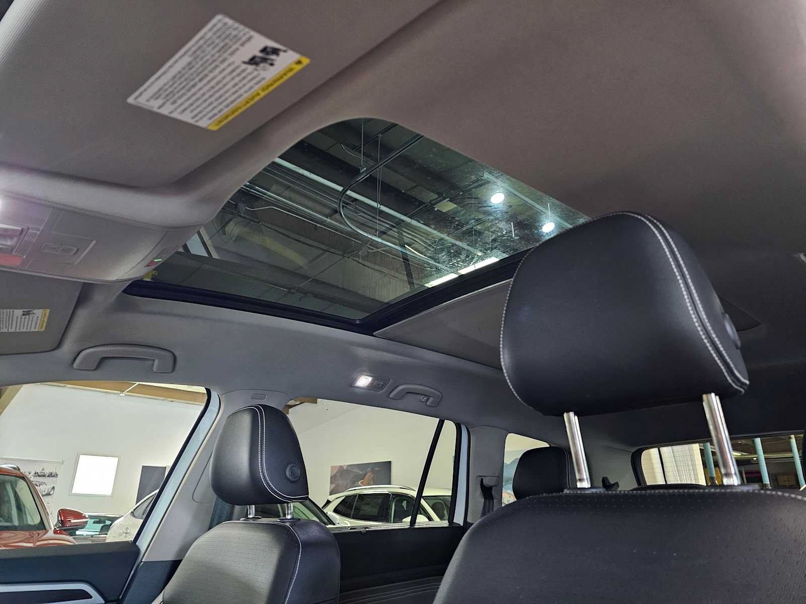 Used 2023 Volkswagen Atlas SE w/ Panoramic Sunroof Package AWD/4WD image 24