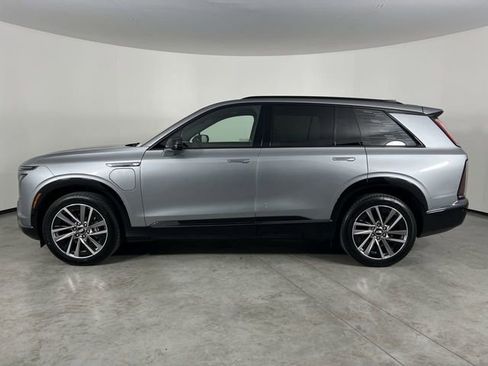 Used 2026 Cadillac Vistiq Sport AWD/4WD image 5