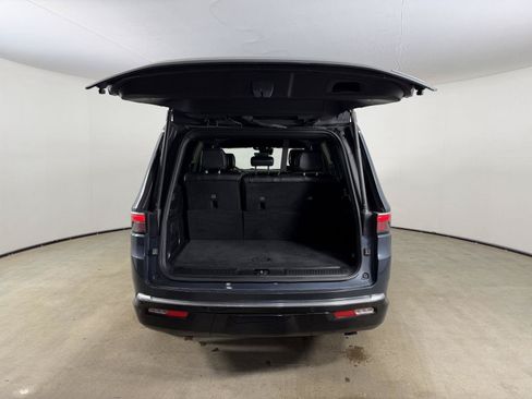 Used 2024 Jeep Wagoneer Series II AWD/4WD image 9