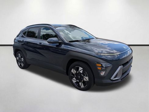 Used 2025 Hyundai Kona SEL FWD image 2